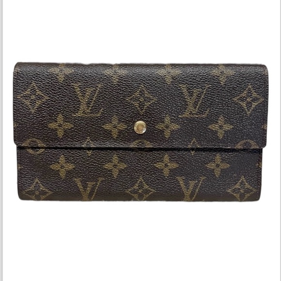 Louis Vuitton Handbags - Authentic Louis Vuitton Monogram Sarah Wallet